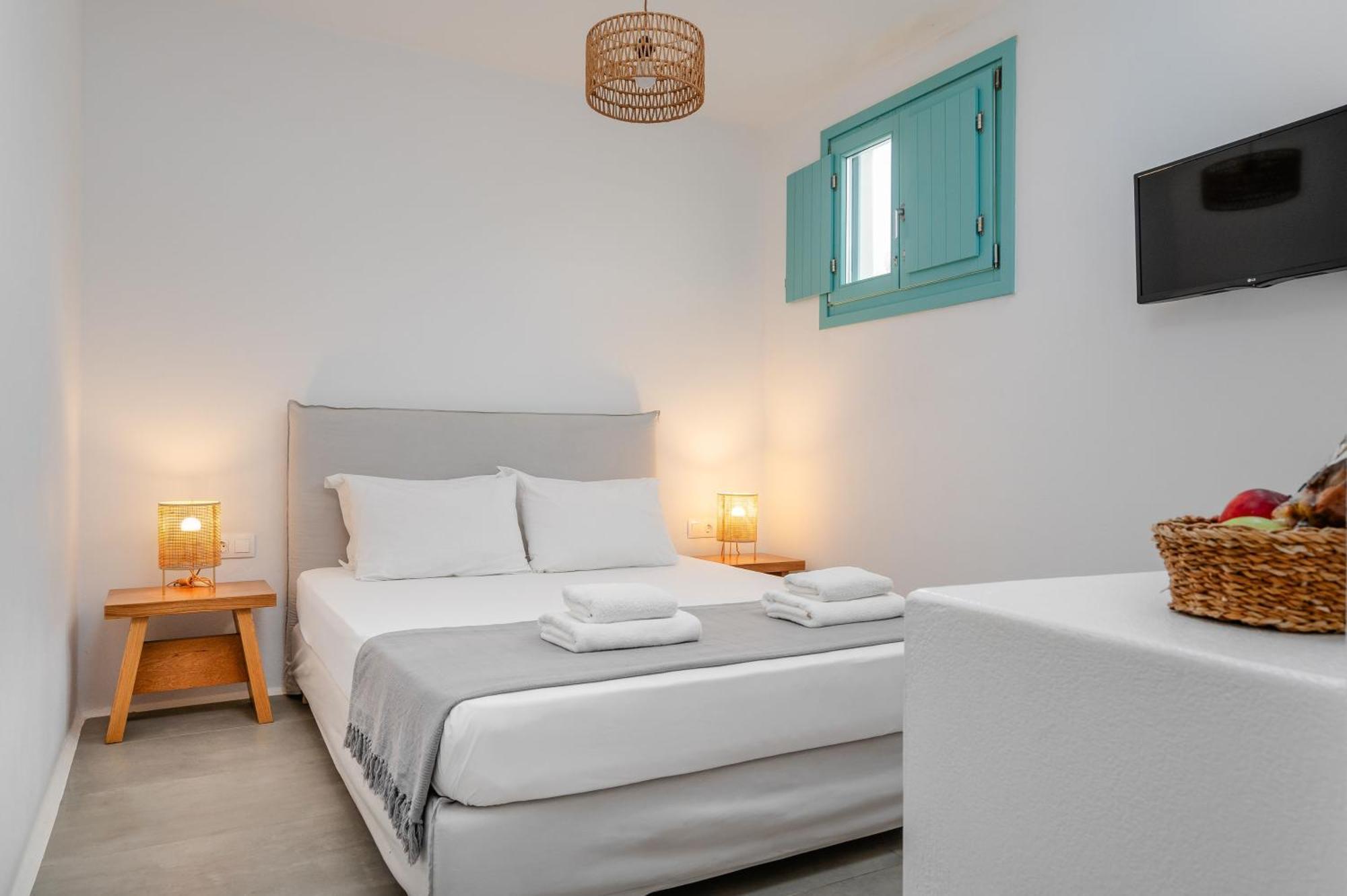 Ploes Seaside Houses Plaka  Ngoại thất bức ảnh